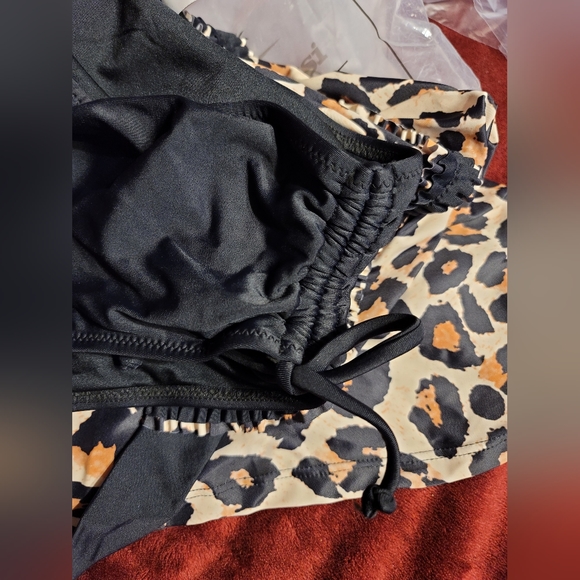 NWT TANKINI WITH SIDE TIE BOTTOMS SIDE TIE BACK RUFFLE ACCENT SIZE SMALL - Picture 7 of 10